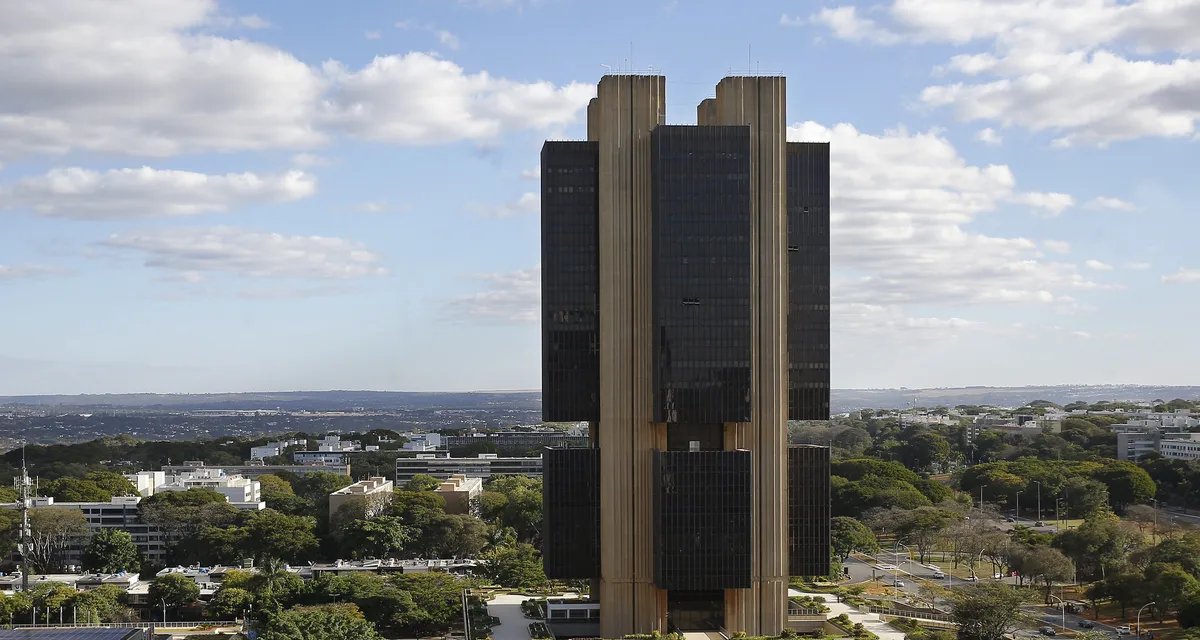 BC define regras para bancos operarem com criptomoedas - Imagem do artigo