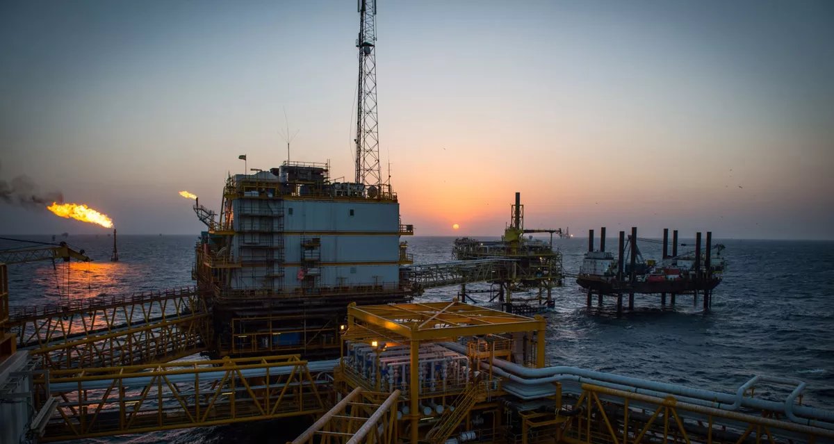 Preço do petróleo sobe 1,2% após tensão EUA-Irã - Imagem do artigo