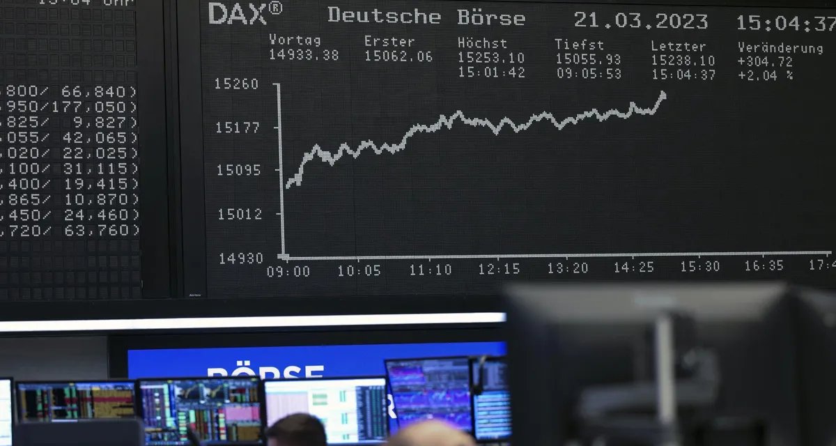 Bolsas da Europa avançam com impulso de bancos e seguros - Imagem do artigo