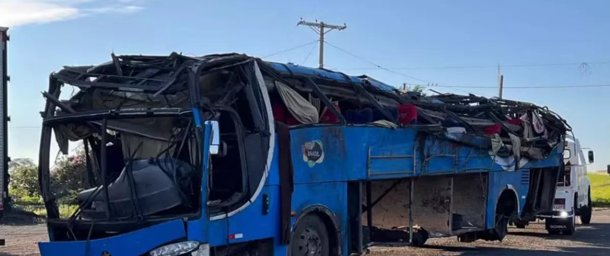 Acidente com ônibus em Marília mata seis trabalhadores - Imagem do artigo