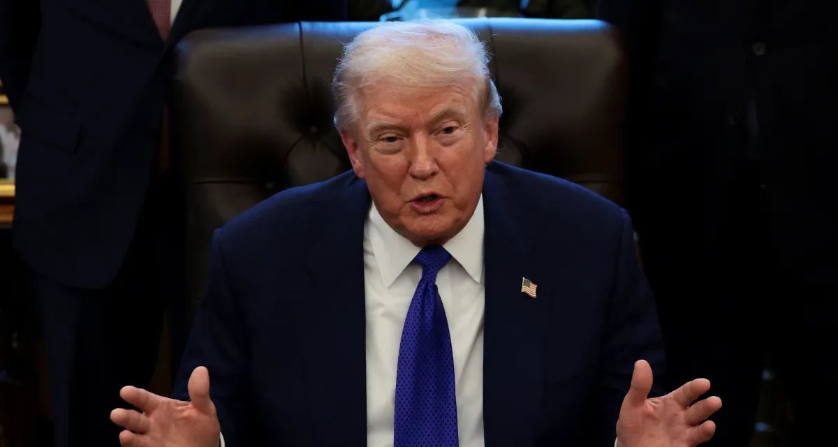 Trump aumenta tarifa global para 15% após veto da Corte - Imagem do artigo