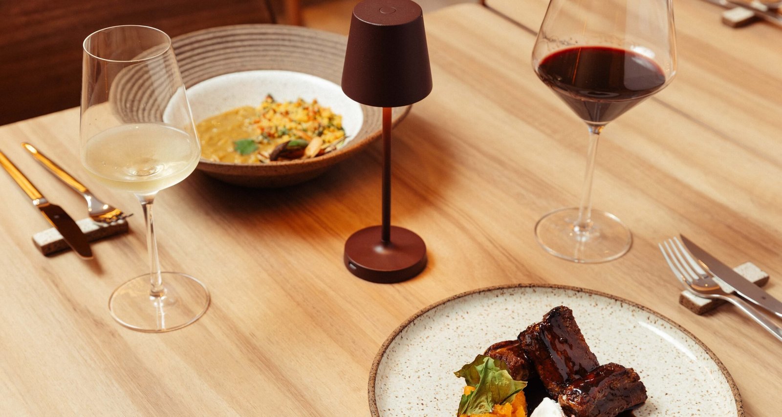 Visa Infinite Privilege Lounge renova menu e uniformes - Imagem do artigo original